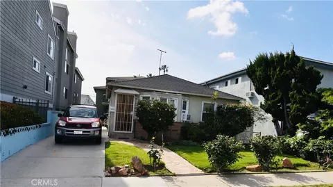 11974 Walnut Ln, Los Angeles, CA 90025