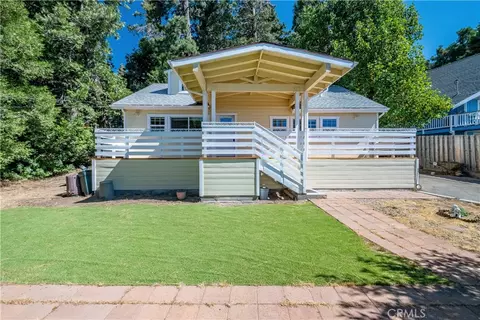 23882 Skyland Dr, Crestline, CA 92325