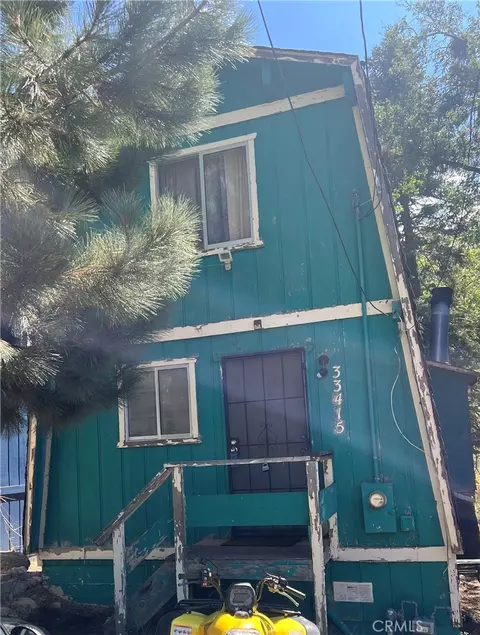 33415 Cedar Dr, Running Springs, CA 92382