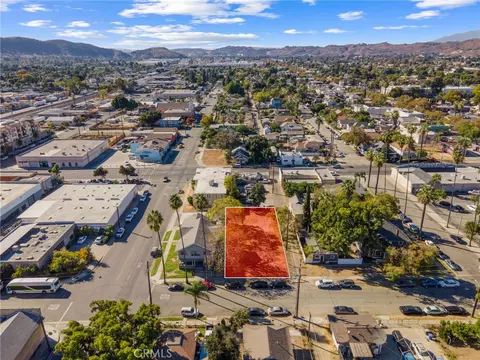 335 N Gordon St, Pomona, CA 91768