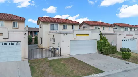 7929 Clarkson Ave, Cudahy, CA 90201