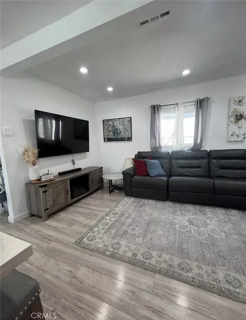 1715 W 155th St, Compton, CA 90220 photo 3