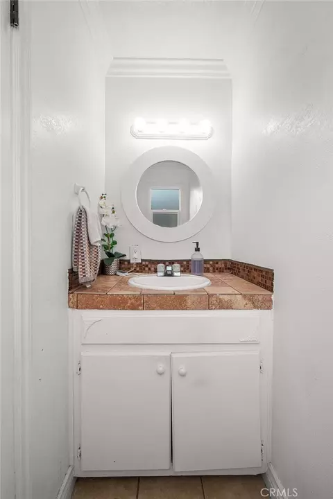 1255 Jadestone, Corona, CA 92882 photo 9