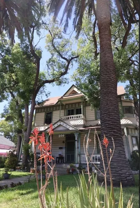 209 Carlton, Pasadena, CA 91103 photo 2