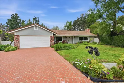 19530 Tuba St, Northridge, CA 91324