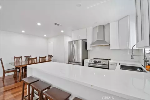 1190 W Calle Del Sol #4, Azusa, CA 91702