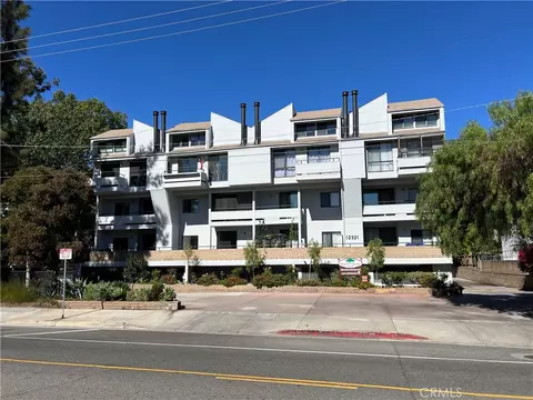 13331 Moorpark St #110, Sherman Oaks, CA 91423