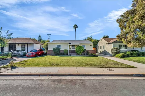 8711 Lilienthal Ave, Los Angeles, CA 90045