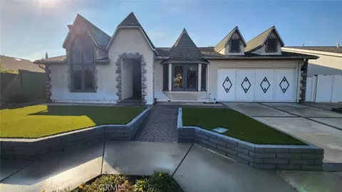 10455 Santa Marta St, Cypress, CA 90630
