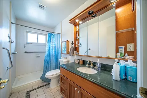 Bath - 9404 Mesa, Lucerne Valley, CA 92356 photo 1 of 1