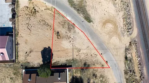 1 Bear Valley Outer, Hesperia, CA 92345 photo 5