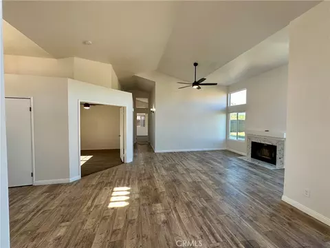 Living - 716 Periwinkle, Perris, CA 92571 photo 5 of 5