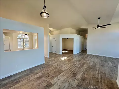Living - 716 Periwinkle, Perris, CA 92571 photo 4 of 5