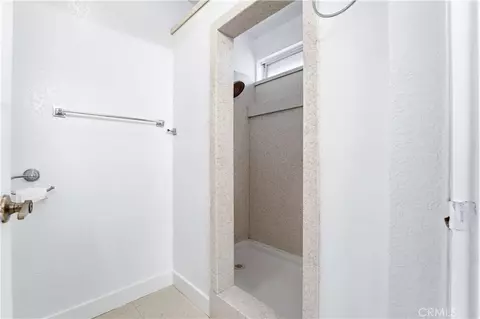 Bath - 338 Mildred, Perris, CA 92571 photo 3 of 4