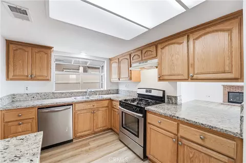 Kitchen - 338 Mildred, Perris, CA 92571 photo 2 of 3