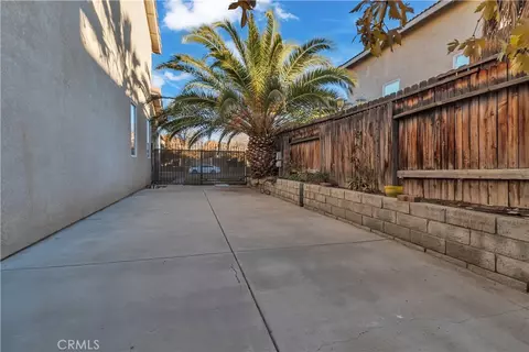 Exterior - 42519 Cinnabar Ct, Lancaster, CA 93536 photo 2 of 3