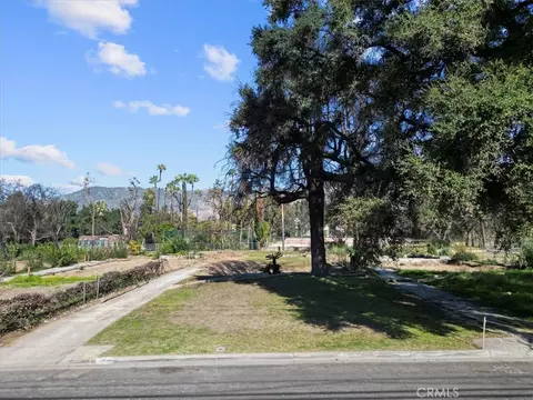 215 E Calaveras, Altadena, CA 91001