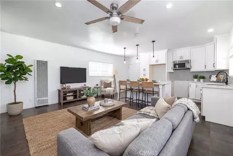 2432 E 112th Pl, Los Angeles, CA 90059