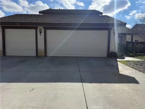 10851 Dove Ln, Adelanto, CA 92301