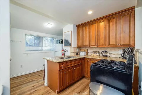 42769 Conifer Dr, Big Bear Lake, CA 92315 photo 5