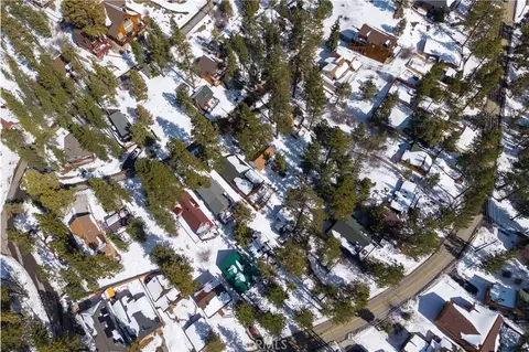 42769 Conifer Dr, Big Bear Lake, CA 92315 photo 23