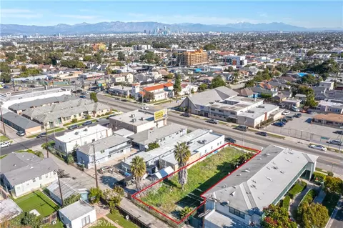 5869 W Los, Angeles, CA 90043