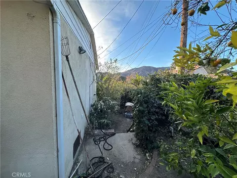 Exterior - 1823 Hillside Dr, Glendale, CA 91208 photo 16 of 17