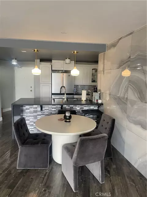 Dining - 700 E Ocean #1002, Long Beach, CA 90802 photo 1 of 3