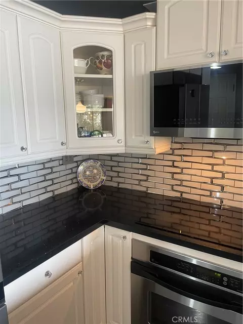Kitchen - 700 E Ocean #1002, Long Beach, CA 90802 photo 1 of 6