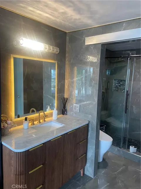 Bath - 700 E Ocean #1002, Long Beach, CA 90802 photo 5 of 5