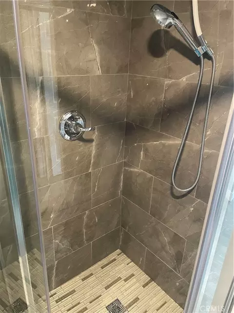 Bath - 700 E Ocean #1002, Long Beach, CA 90802 photo 2 of 5