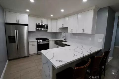 13438 Obispo, Paramount, CA 90723 photo 2