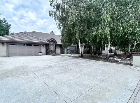 13054 Oak Crst, Yucaipa, CA 92399