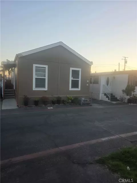 812 N Loren Ave #18, Azusa, CA 91702