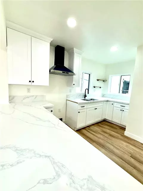 Kitchen - 1008 Long, Inglewood, CA 90302 photo 6 of 8