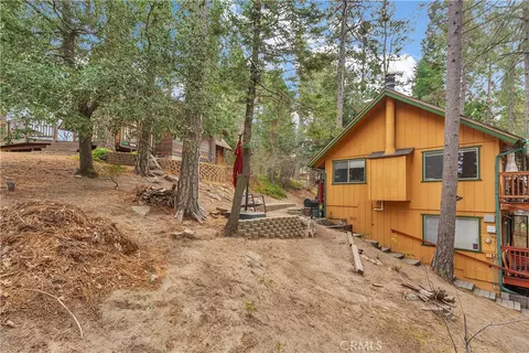 Exterior - 1044 Nesthorn Dr, Crestline, CA 92325 photo 9 of 14