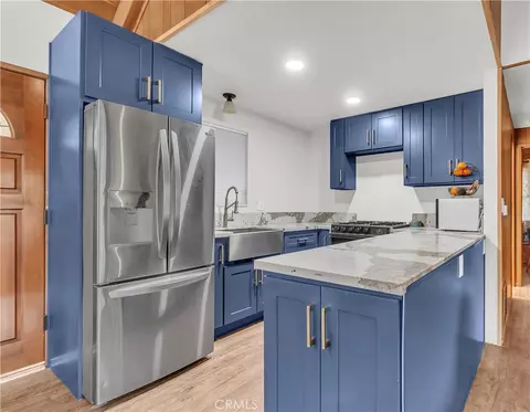 Kitchen - 1044 Nesthorn Dr, Crestline, CA 92325 photo 1 of 3