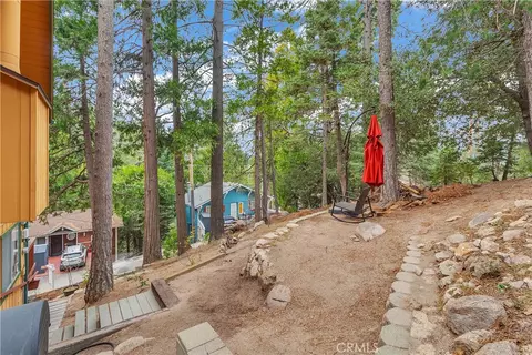 Exterior - 1044 Nesthorn Dr, Crestline, CA 92325 photo 6 of 14