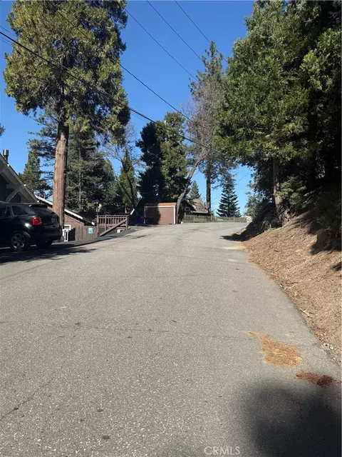 Exterior - 1044 Nesthorn Dr, Crestline, CA 92325 photo 8 of 14