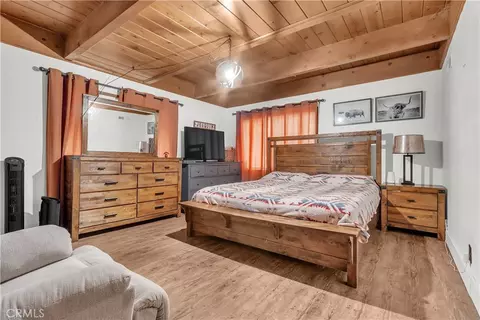 Bedroom - 1044 Nesthorn Dr, Crestline, CA 92325 photo 5 of 6