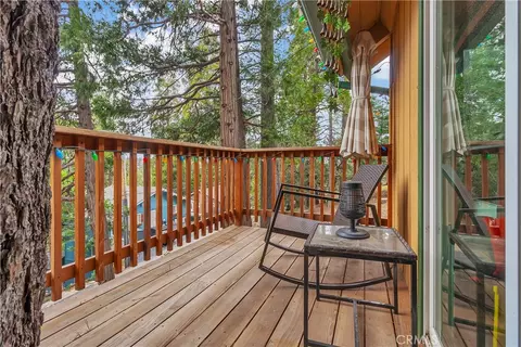 Exterior - 1044 Nesthorn Dr, Crestline, CA 92325 photo 5 of 14