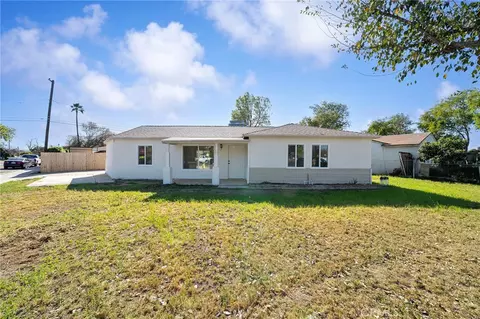 8326 Greenpoint, Riverside, CA 92503