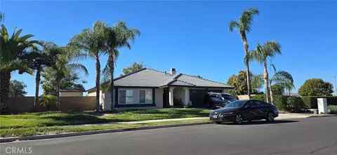 885 Coramdeo Ct, Hemet, CA 92543