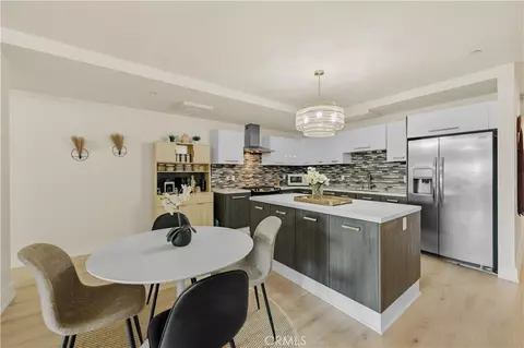 433 Pine #201, Long Beach, CA 90802