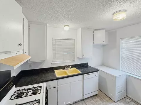 Kitchen - 13073 Mohawk, Apple Valley, CA 92308 photo 1 of 3