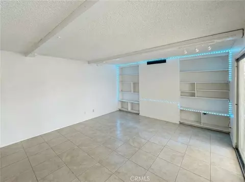 Living - 13073 Mohawk, Apple Valley, CA 92308 photo 2 of 3