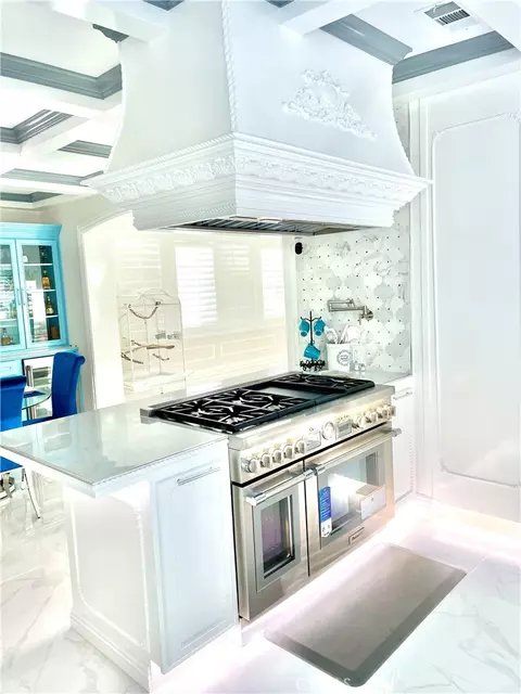 Kitchen - 1204 Thoroughbred, Norco, CA 92860 photo 2 of 3