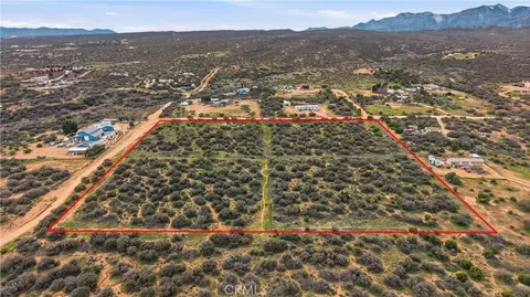 7870 Woodcliff, Phelan, CA 92371