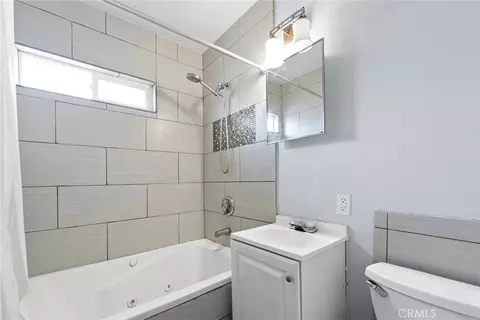 Bath - 2412 W Raymond, Compton, CA 90220 photo 3 of 3