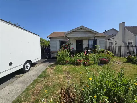 504 E 67th St, Los Angeles, CA 90003